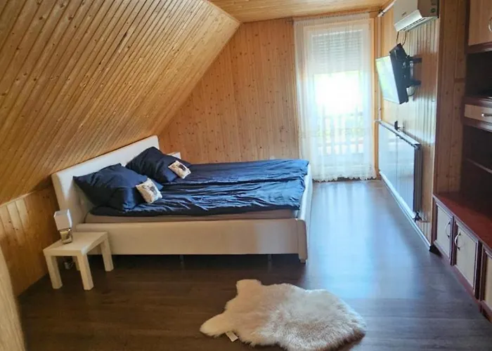 Reni Home Apartman