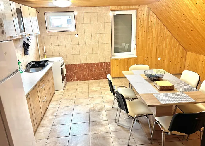 Reni Home Apartman