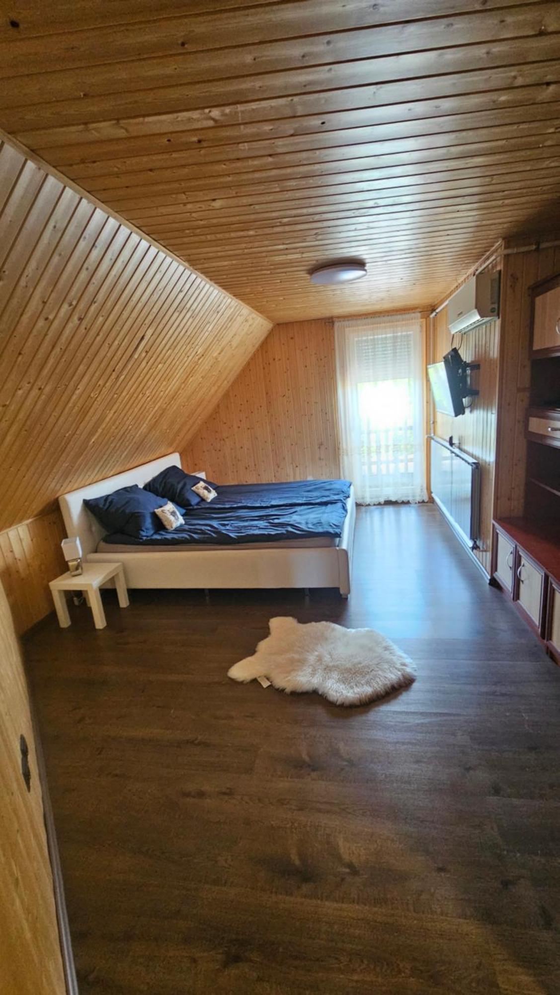 Apartment Reni *